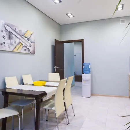 Navit With Breakfast, Near The Railway Station, The Center And The Park Apartment *